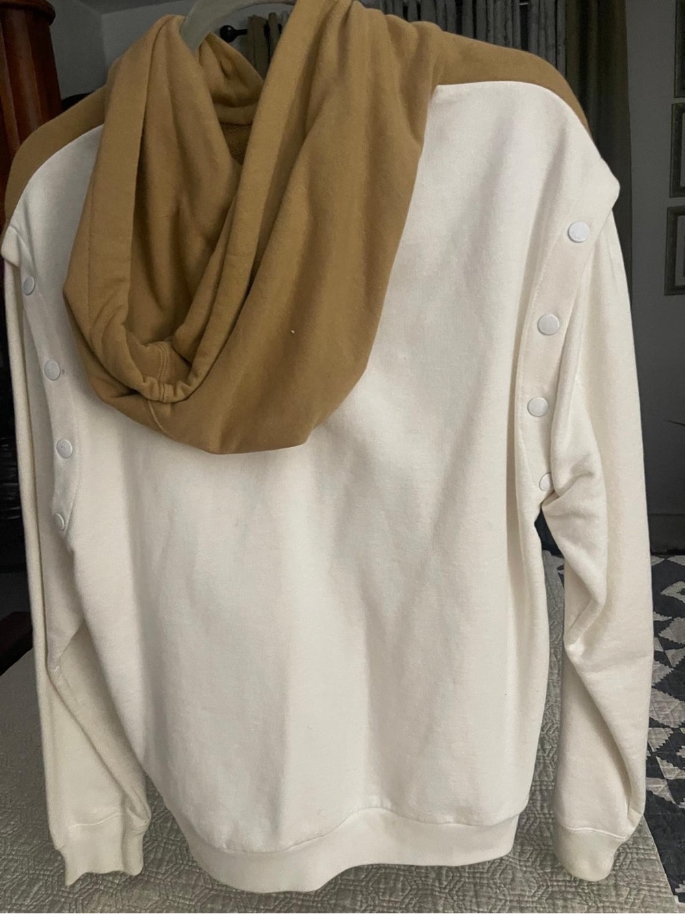 Gucci Cream Crewneck Pullover with Tan Hood